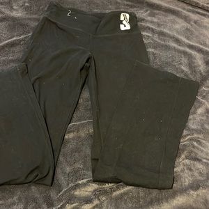 So size small black leggings